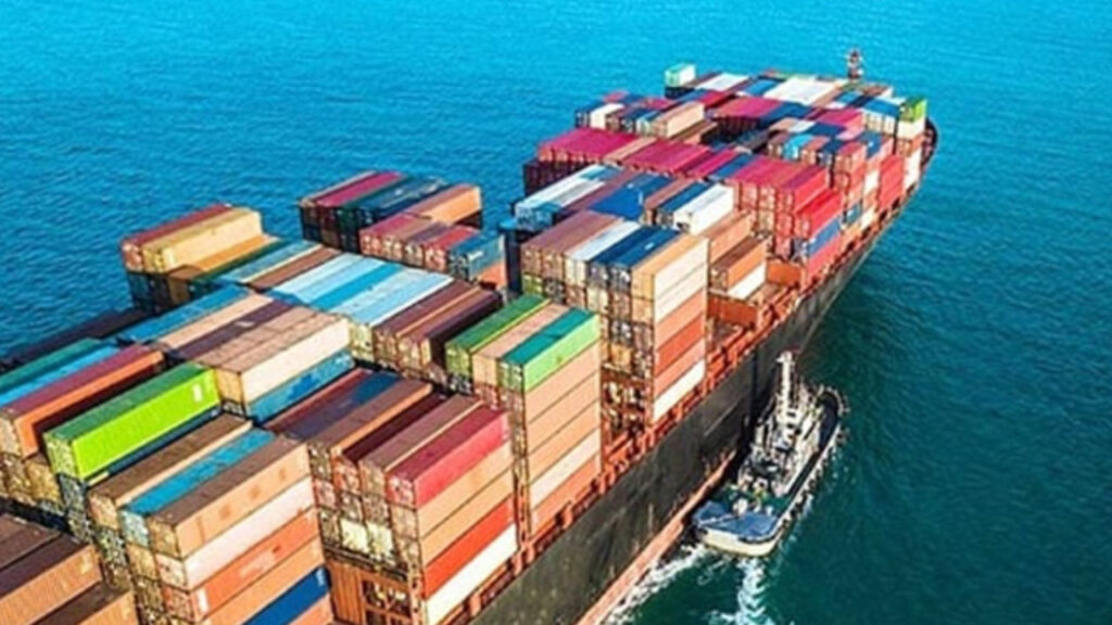 ১২০০ টন পণ্য নিয়ে চট্টগ্রাম বন্দরে জাহাজডুবি