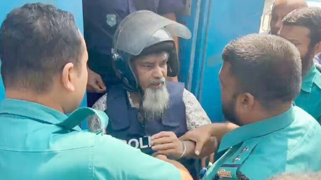 ‘নিজেদের নিরাপত্তার ঠিক নাই, আসছেন আমার নিরাপত্তা দিতে’