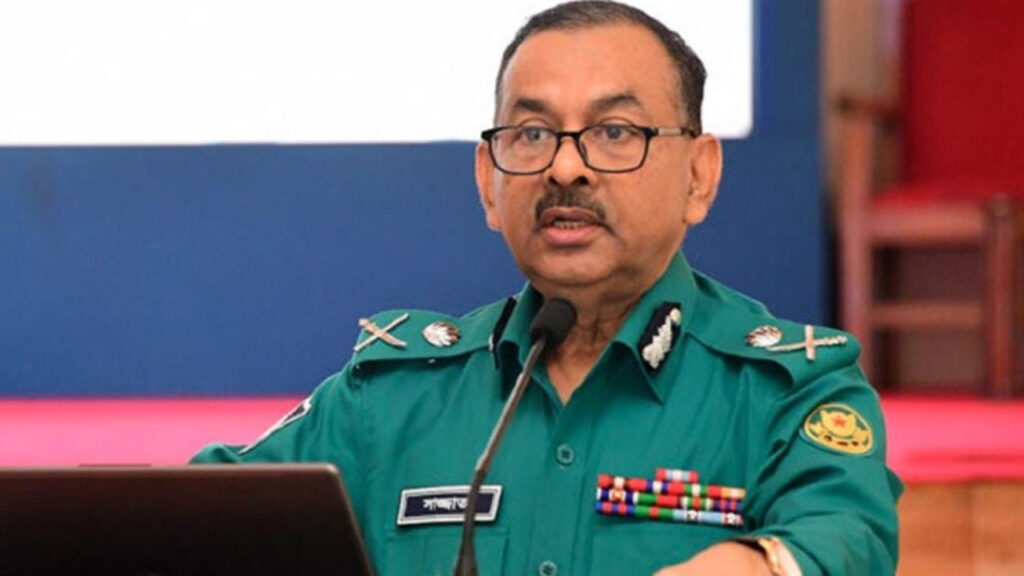 আগুন সন্ত্রাসীদের গুলির নির্দেশ ডিএমপি কমিশনারের