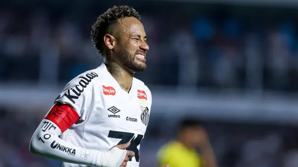 ইনজুরিতে নেইমার, কমছে বিশ্বকাপ খেলার সম্ভাবনা