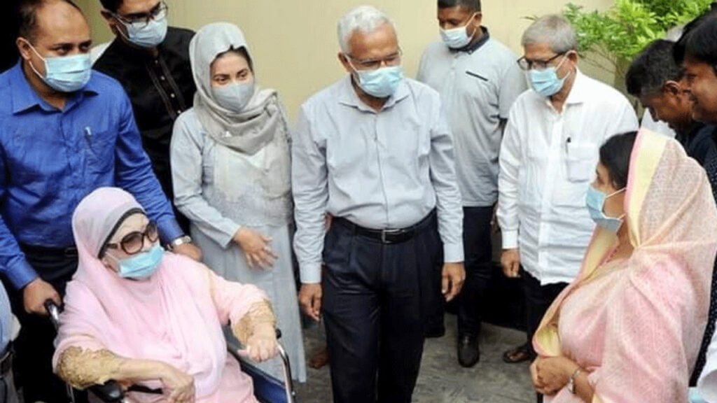 খালেদা জিয়া হাসপাতালে ভর্তি