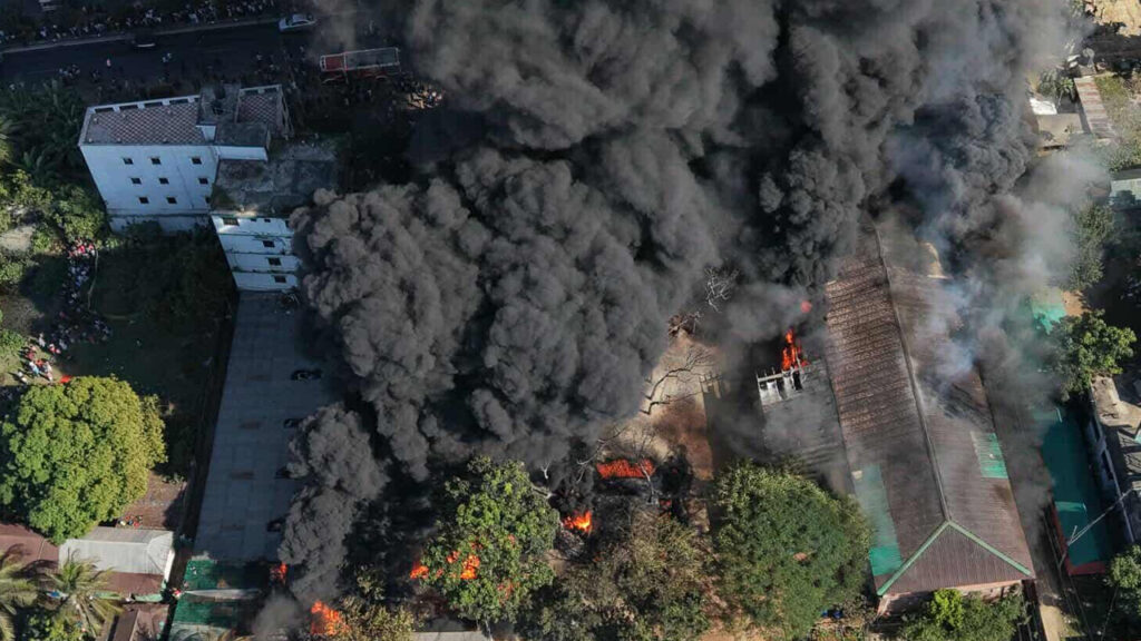 গাজীপুরে কেমিক্যাল কারখানায় আগুন, নিয়ন্ত্রণে ৯ ইউনিট