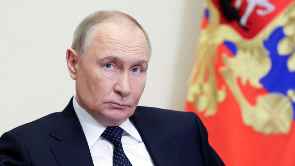 ইউক্রেনকে সমুদ্র থেকে বিচ্ছিন্ন করার হুমকি পুতিনের