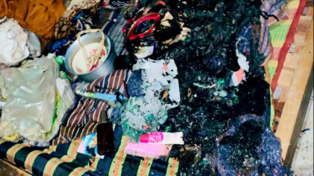 চার্জার বিস্ফোরণে একই পরিবারের চারজন অগ্নিদগ্ধ