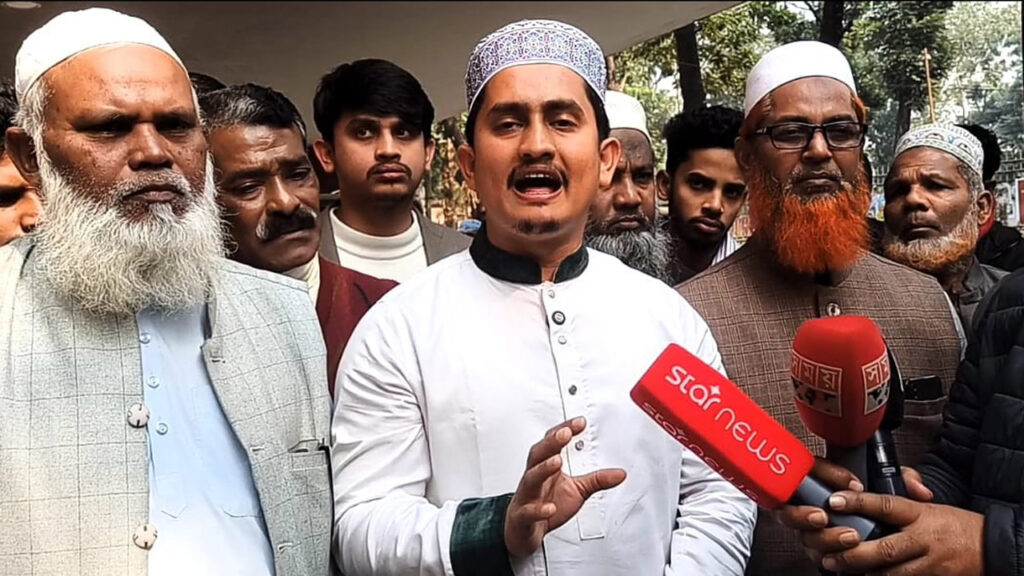 তারেক রহমান কার্ড দেখিয়ে মানুষকে প্রলুব্ধ করে আচরণবিধি লঙ্ঘন করেছেন: সারজিস