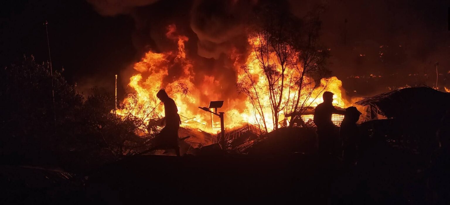 রোহিঙ্গা ক্যাম্পে ভয়াবহ অগ্নিকাণ্ড, পুড়ল ৫০০ ঘর