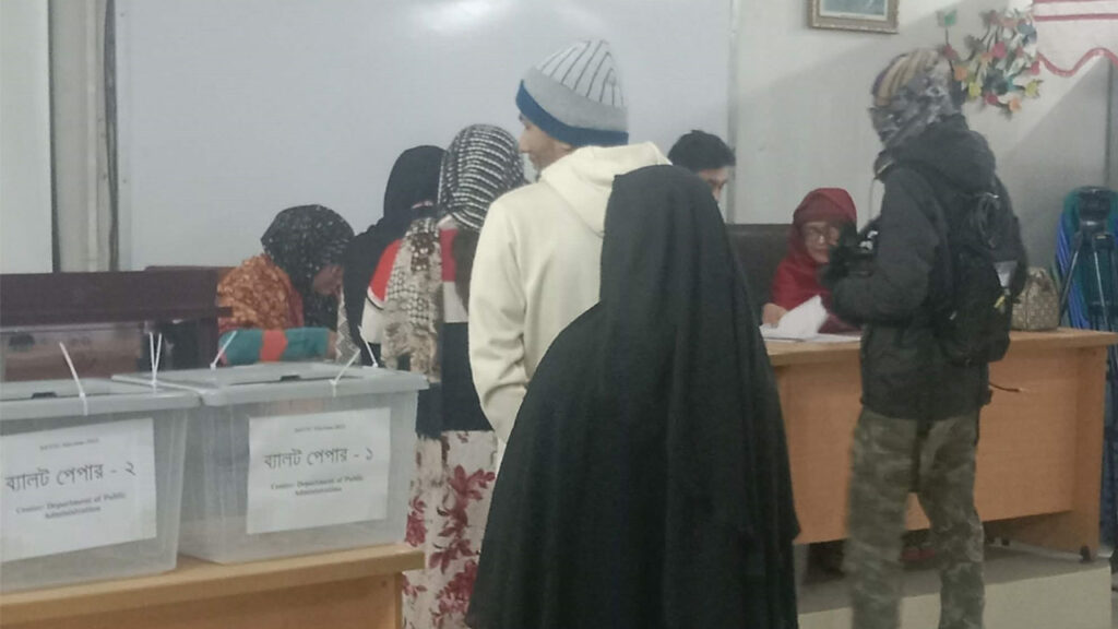 জকসু নির্বাচন সুষ্ঠ ও নিরপেক্ষ হওয়ার ব্যাপারে আশাবাদী শিক্ষার্থীরা