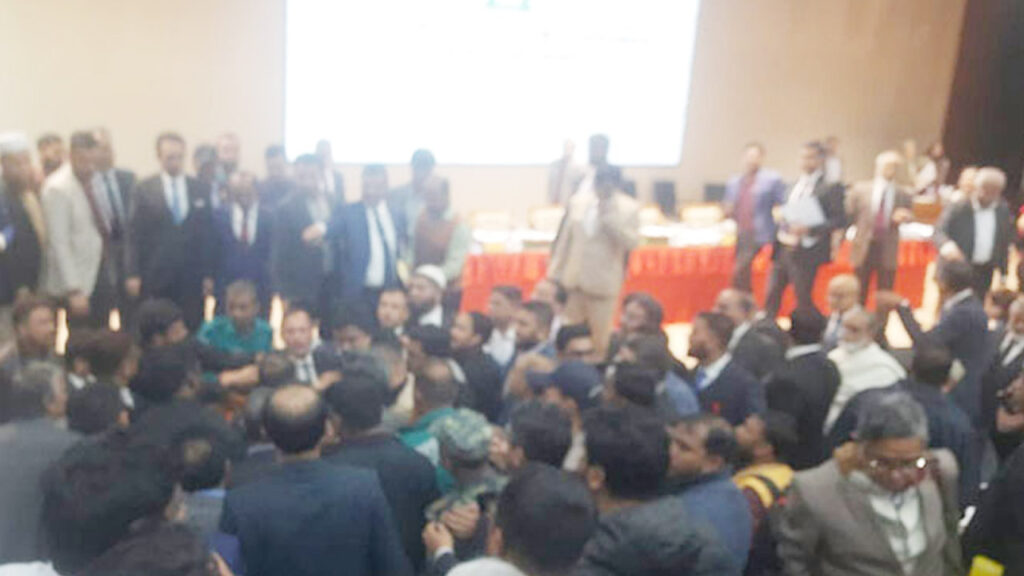 ইসি ভবনে আপিল শুনানিতে হট্টগোল