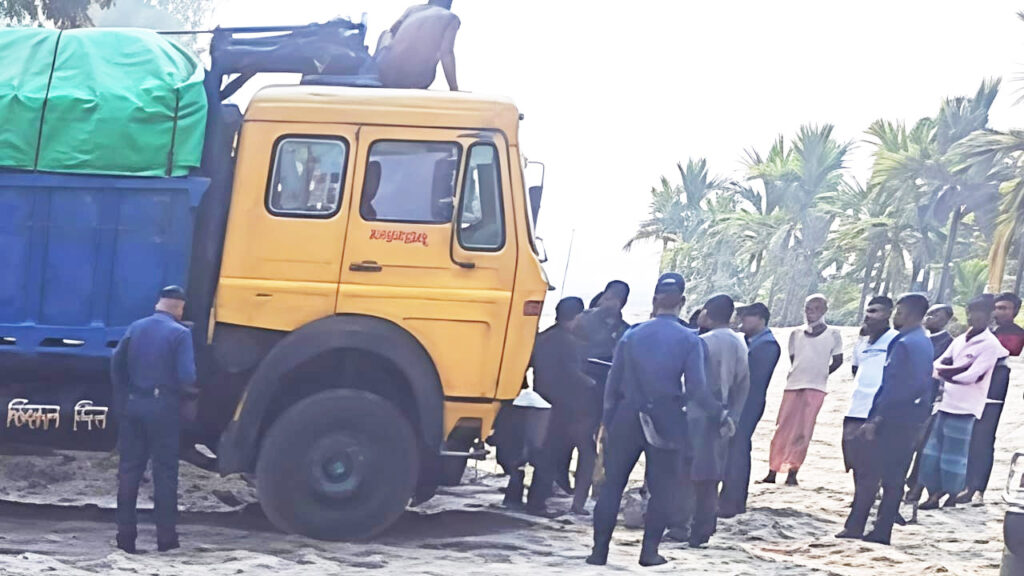 পঞ্চগড়ে শব্দ ও বায়ুদূষণ নিয়ন্ত্রণে যৌথ অভিযান, জরিমানা ও হাইড্রোলিক হর্ণ জব্দ