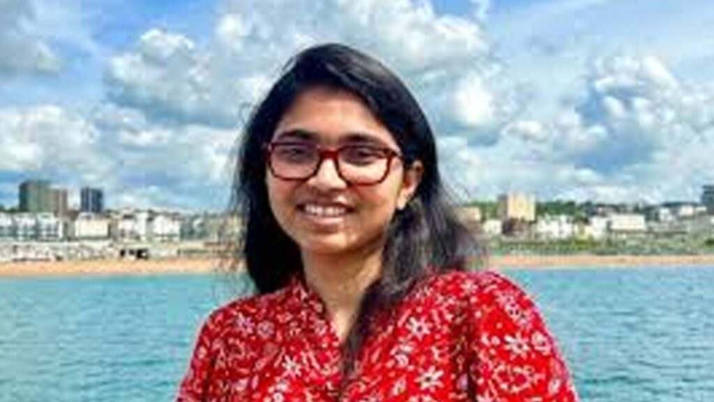 ফুটবল নিয়ে মাঠে তাসনিম জারা