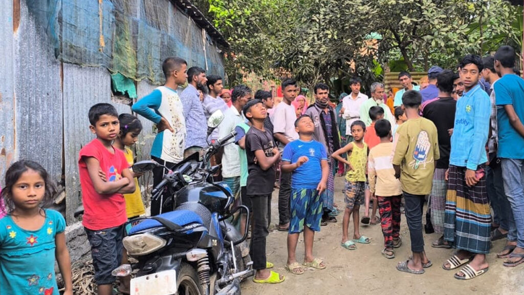 দেবীদ্বারে খাল থেকে গলিত লাশ উদ্ধার