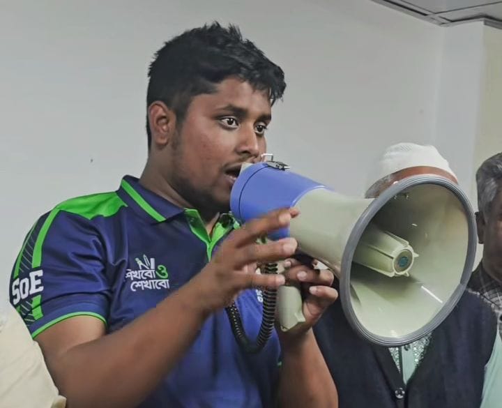 রাজনীতিকে পেশা বানাবেন না, পেশার পাশাপাশি রাজনীতি