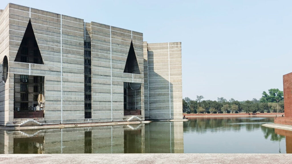 নবনির্বাচিতদের স্বাগত জানাতে প্রস্তুত হচ্ছে সংসদ ভবন