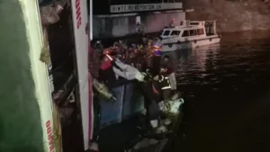 দৌলতদিয়া ফেরিঘাটে বাসডুবি, নিহত বেড়ে ২৩