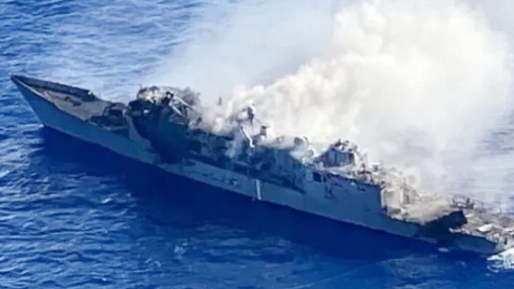 ইরানের সাবমেরিনসহ ১৭ যুদ্ধজাহাজ ধ্বংস হয়েছে : যুক্তরাষ্ট্র