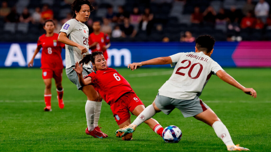 চীনের চোখে চোখ রেখে লড়াই করে হারল বাংলাদেশ